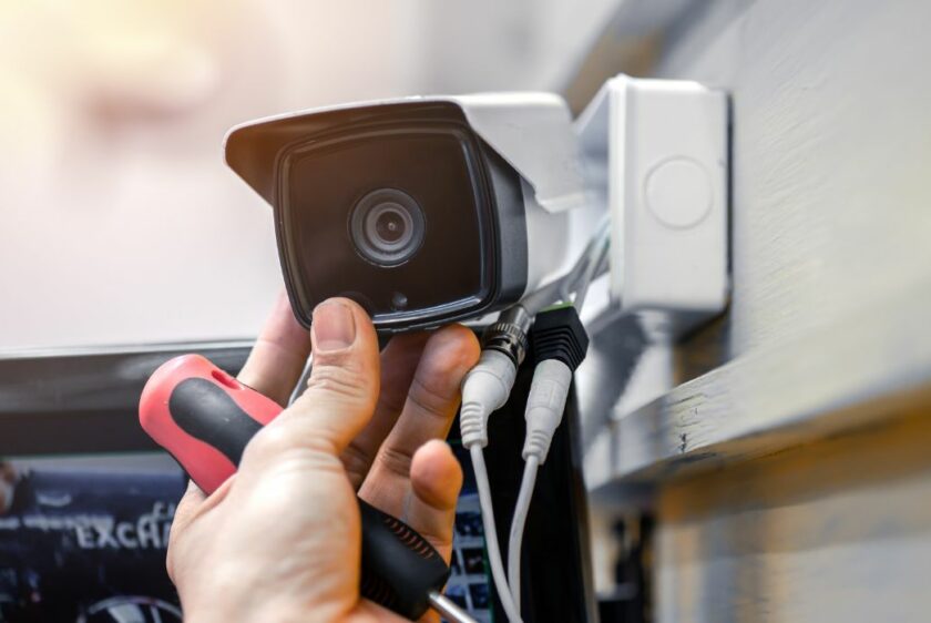 installation caméra de surveillance